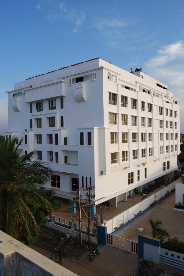 Royal Park Kakinada Hotel Exterior photo