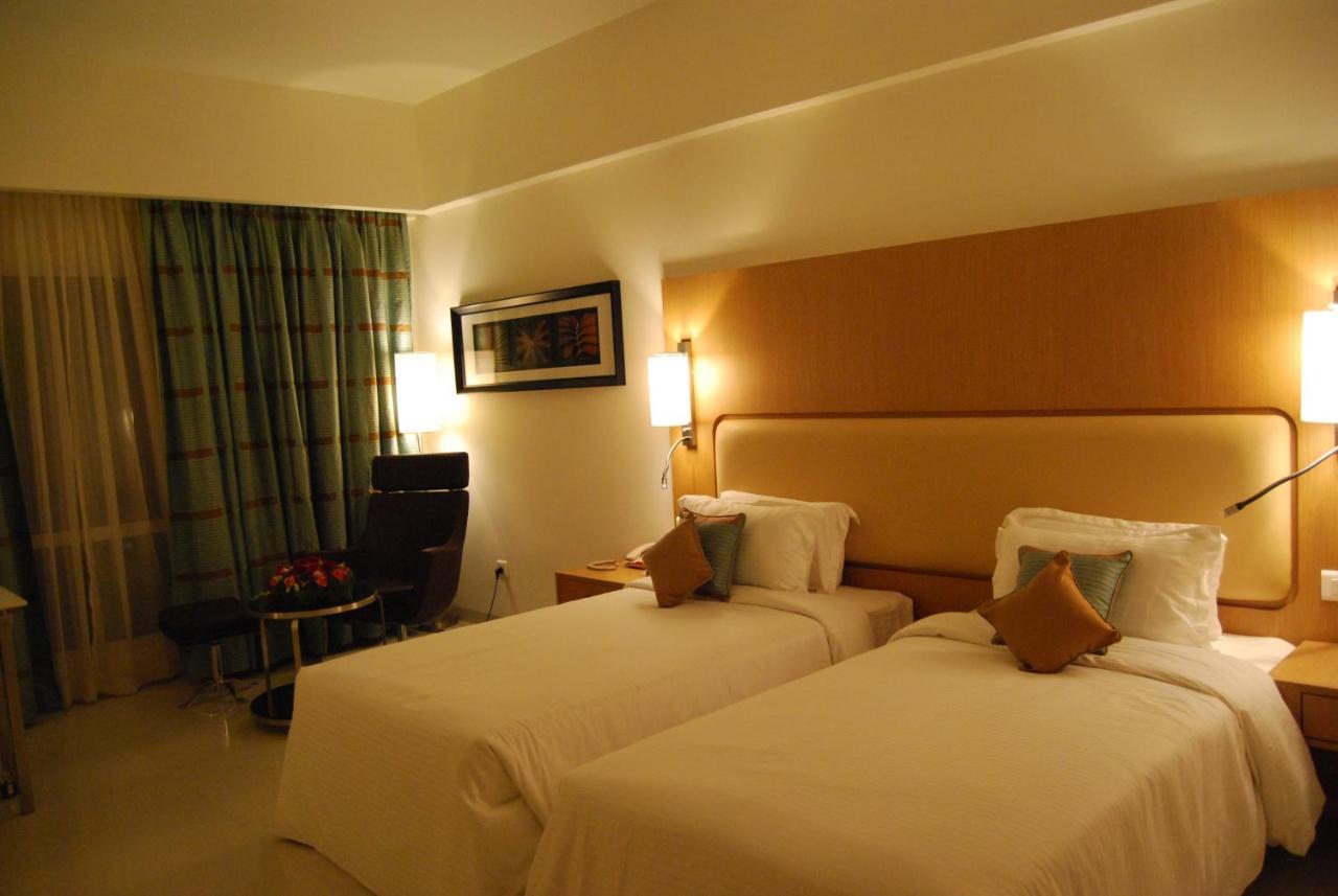 Royal Park Kakinada Hotel Exterior photo