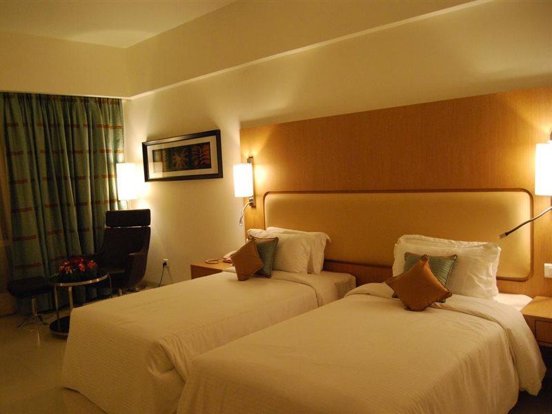 Royal Park Kakinada Hotel Exterior photo