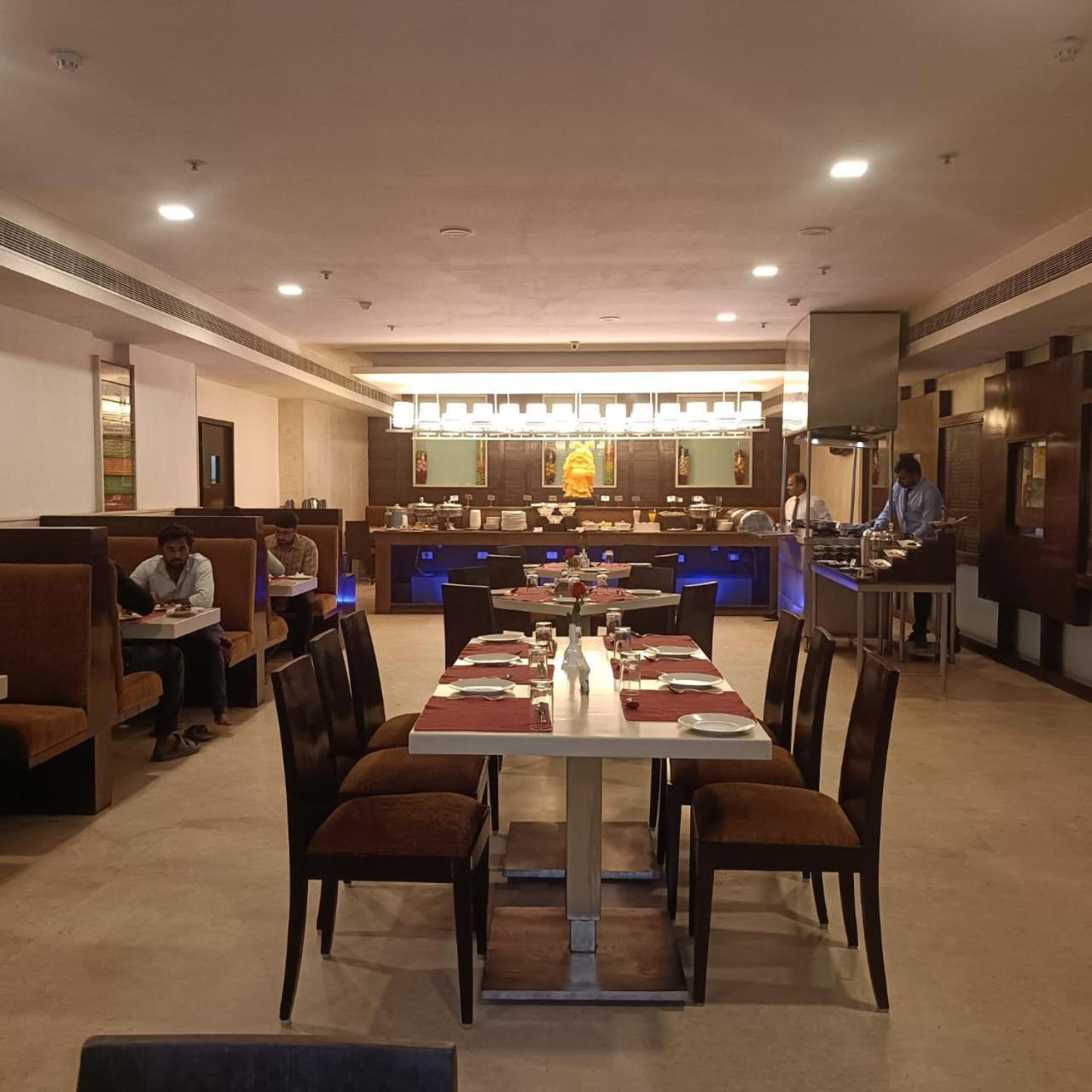 Royal Park Kakinada Hotel Exterior photo