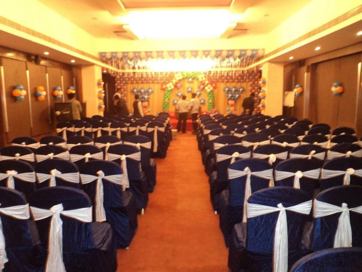 Royal Park Kakinada Hotel Exterior photo